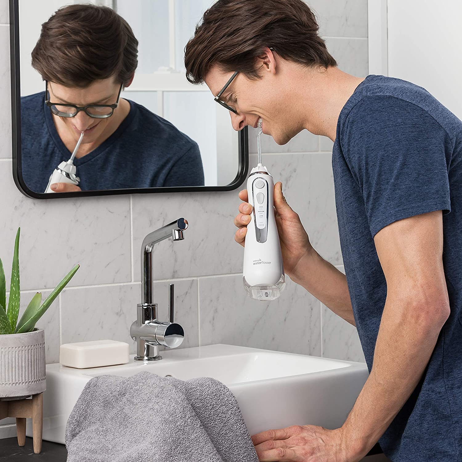 Cordless Advanced Water Flosser, Pearly White