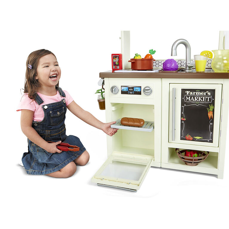 Little Tikes First Market Kitchen With Over 20 Accessories